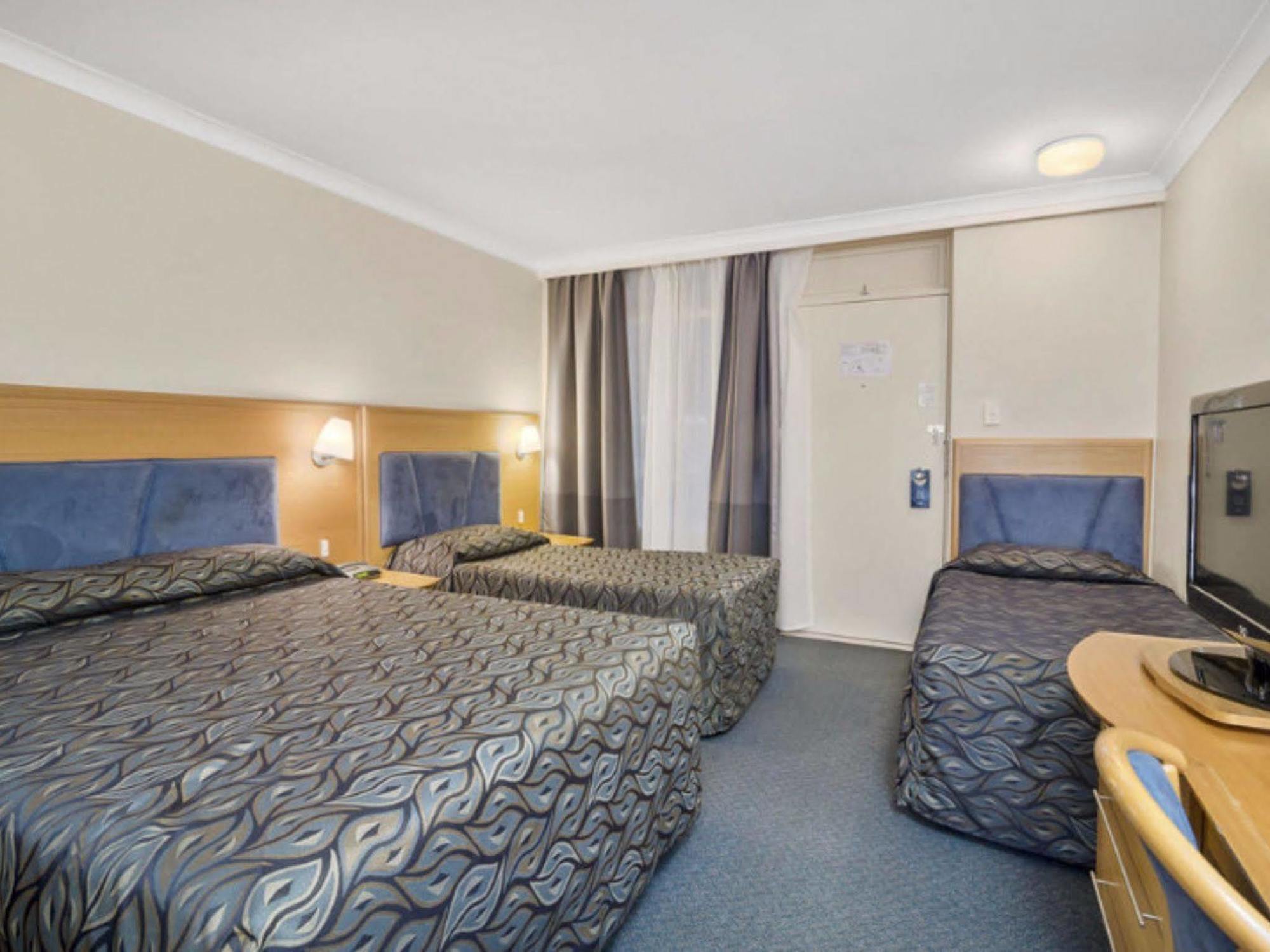 Park Motor Inn Туумба Екстериор снимка