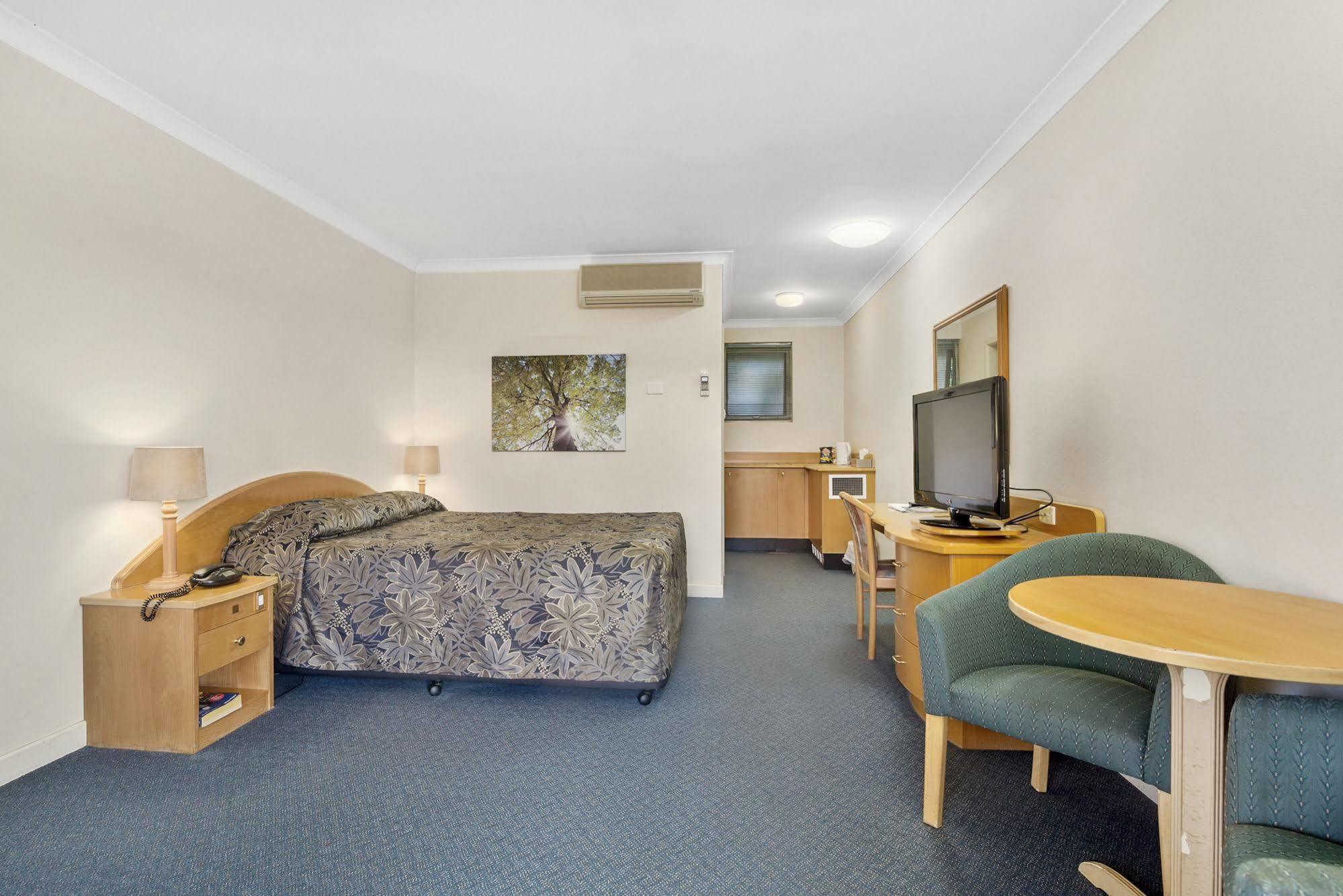 Park Motor Inn Туумба Екстериор снимка